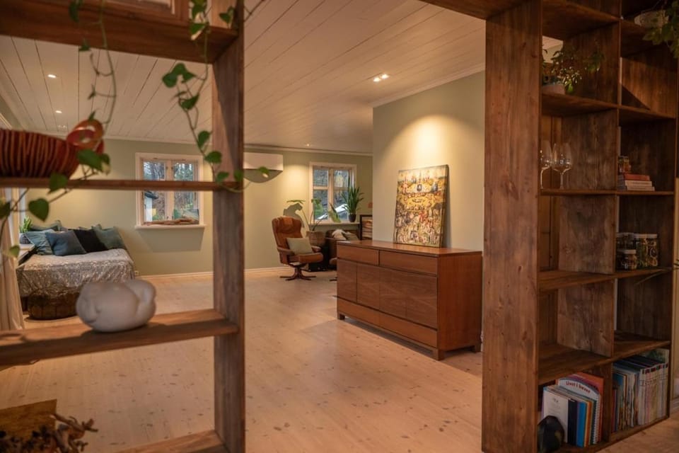Havglimt Garden House Quiet Retreat with Terrace Apartment in Stavanger