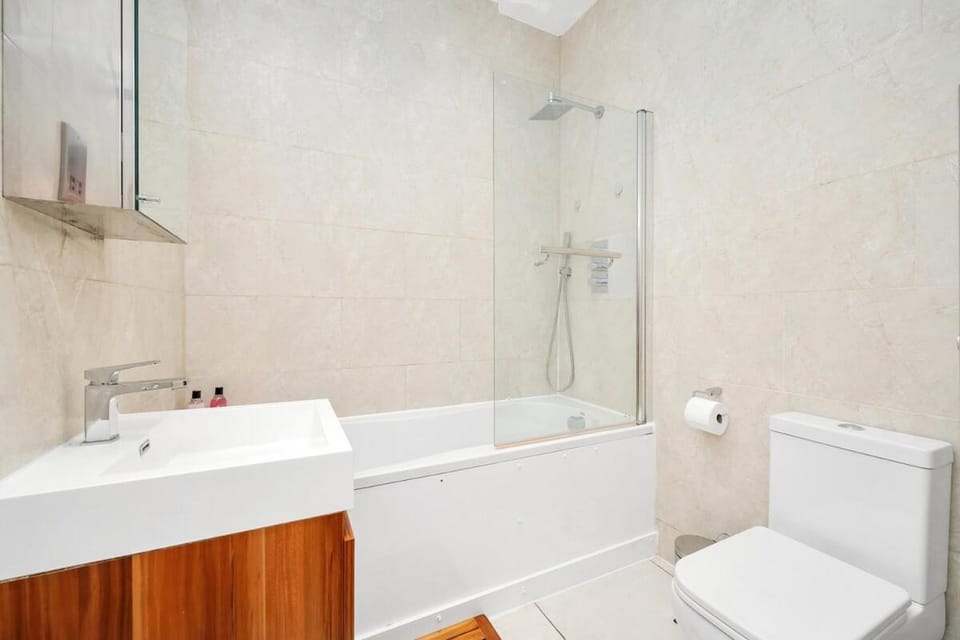 Bright One-Bedroom in the Heart of Islington Apartment in London Borough of Islington