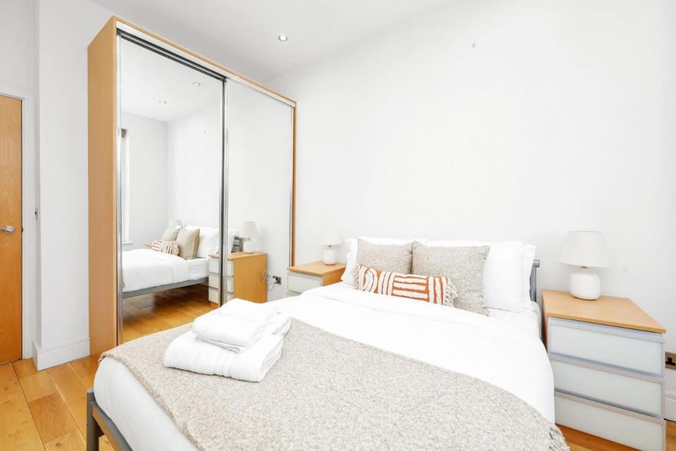 Bright One-Bedroom in the Heart of Islington Apartment in London Borough of Islington