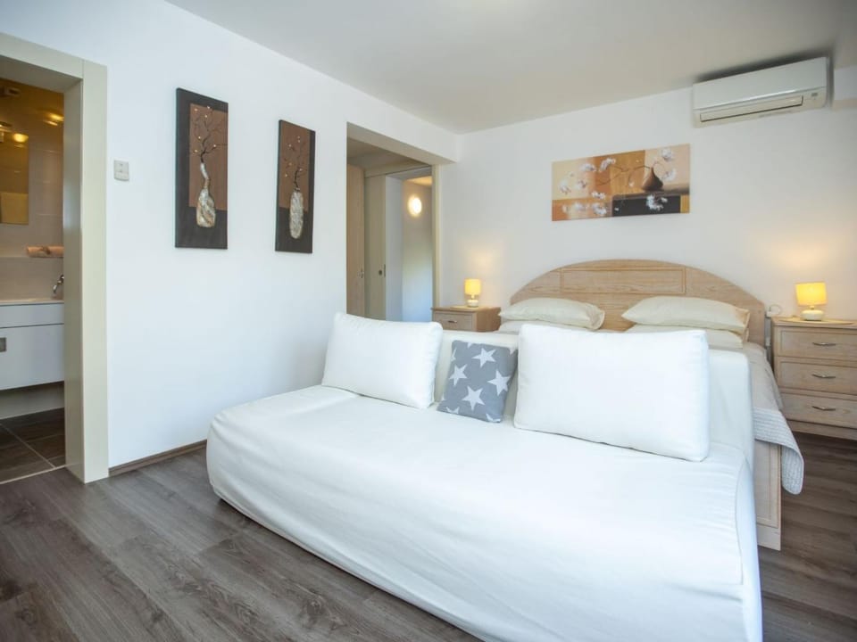 Apartment Appartement in Duće mit Großem Balkon by Interhome Apartment in Split-Dalmatia County