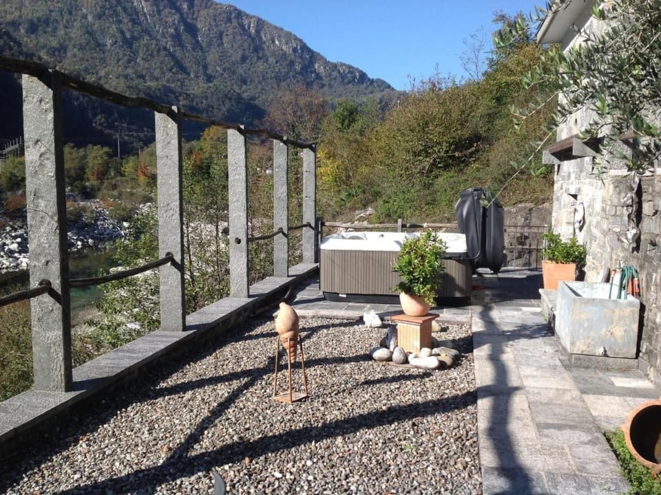 Holiday Home Villa Maggia Tal by Interhome House in Locarno