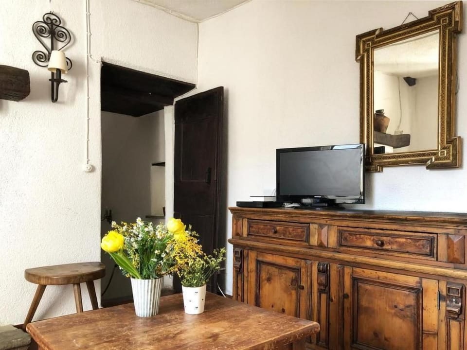 Holiday Home Casa al Vento by Interhome House in Lugano