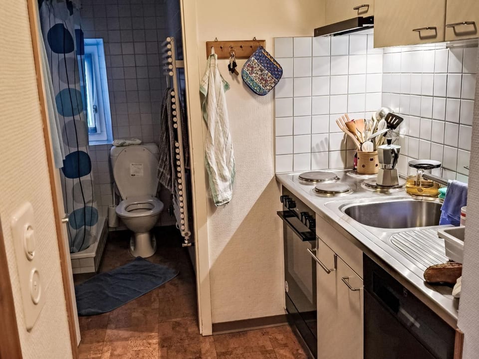 Kitchen or kitchenette