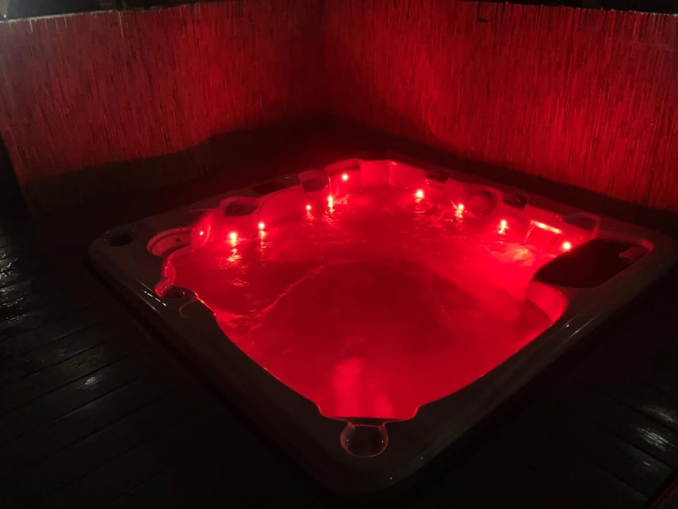 On The Beach Lodge, Hot Tub, Sea View, West Point House in Selsey