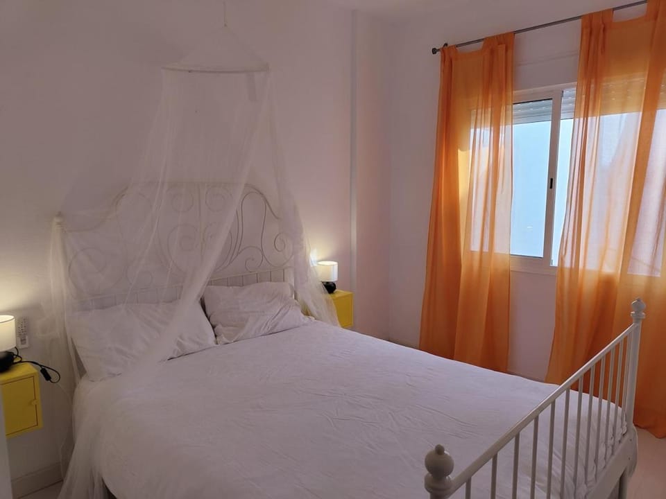 La Buganvilla, bright and spacious apartment in the city centre Apartment in Chipiona