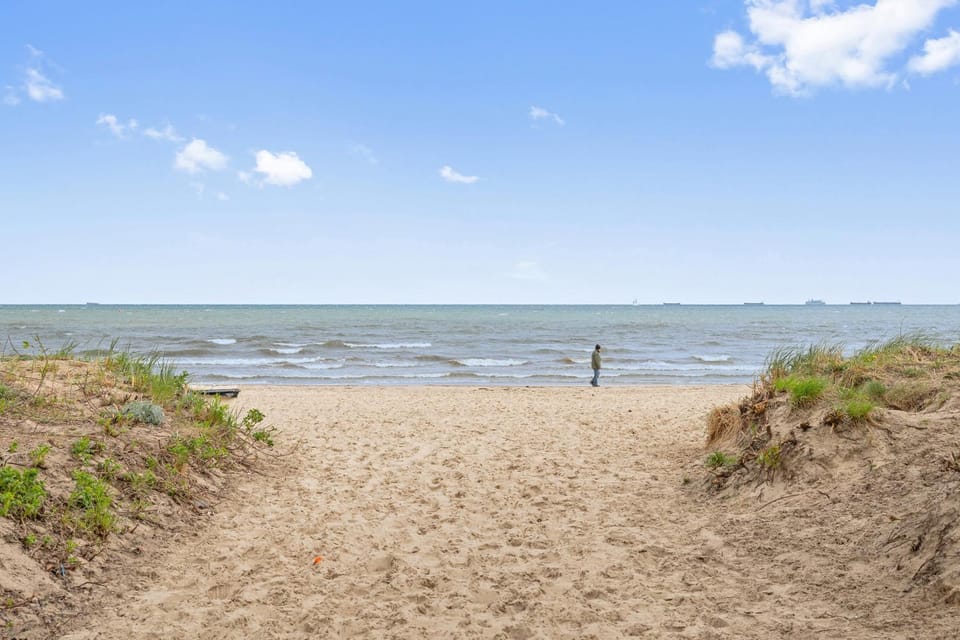 Nearby landmark, Spring, Day, Natural landscape, Beach, Sea view