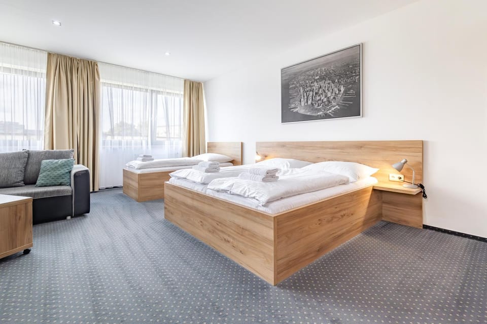 Bed, TV and multimedia, Coffee/tea facilities, Seating area, kitchen