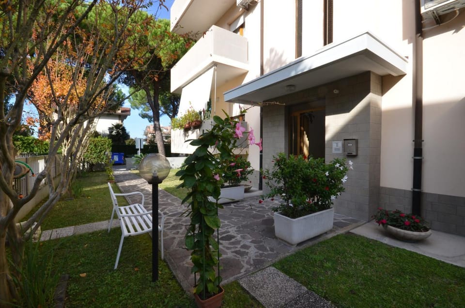 Garden, Garden view