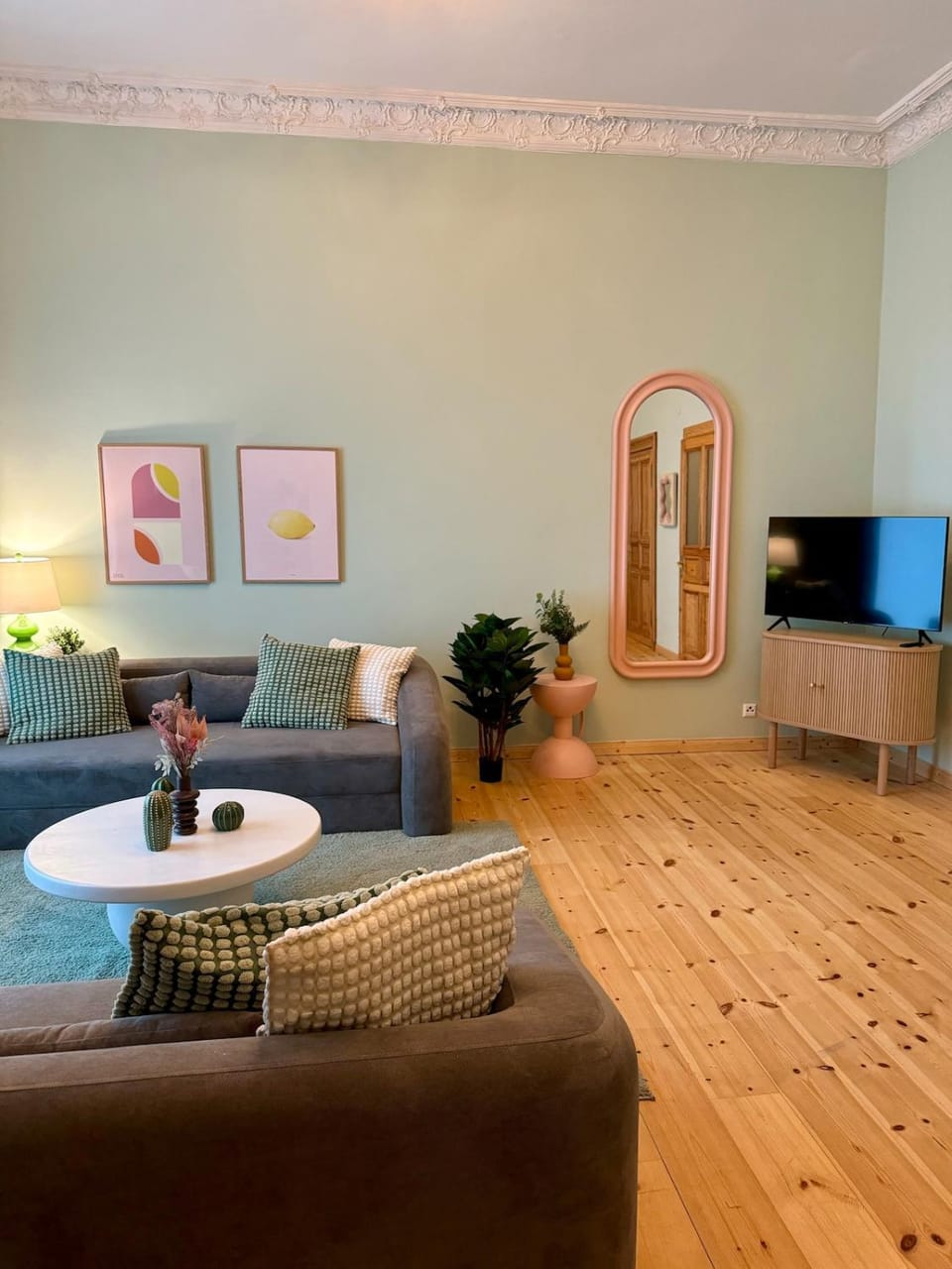 Living room, Seating area