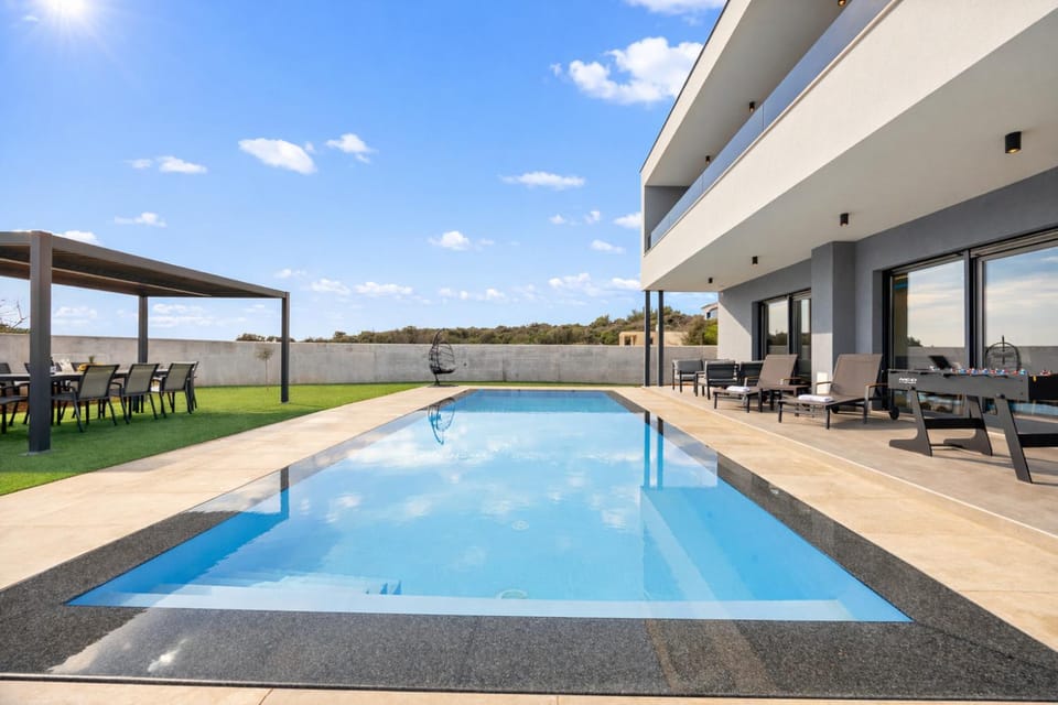 Villa Rosignola in Pula by Istrabook Villa in Varoš