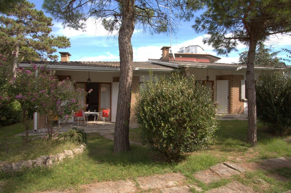 Property building, Patio, Spring, Garden view