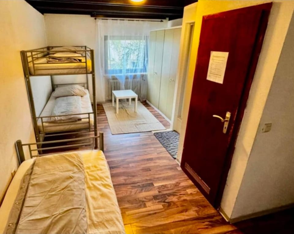 RoomZ Hostel am Hockenheimring Apartment in Hockenheim