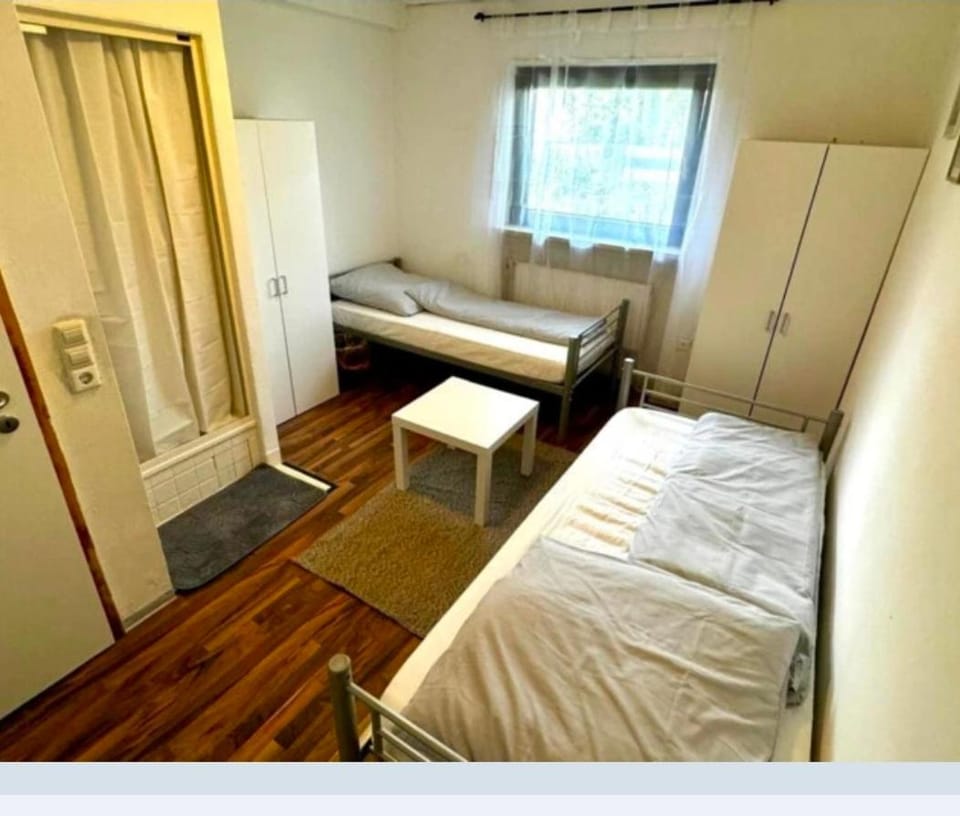 RoomZ Hostel am Hockenheimring Apartment in Hockenheim