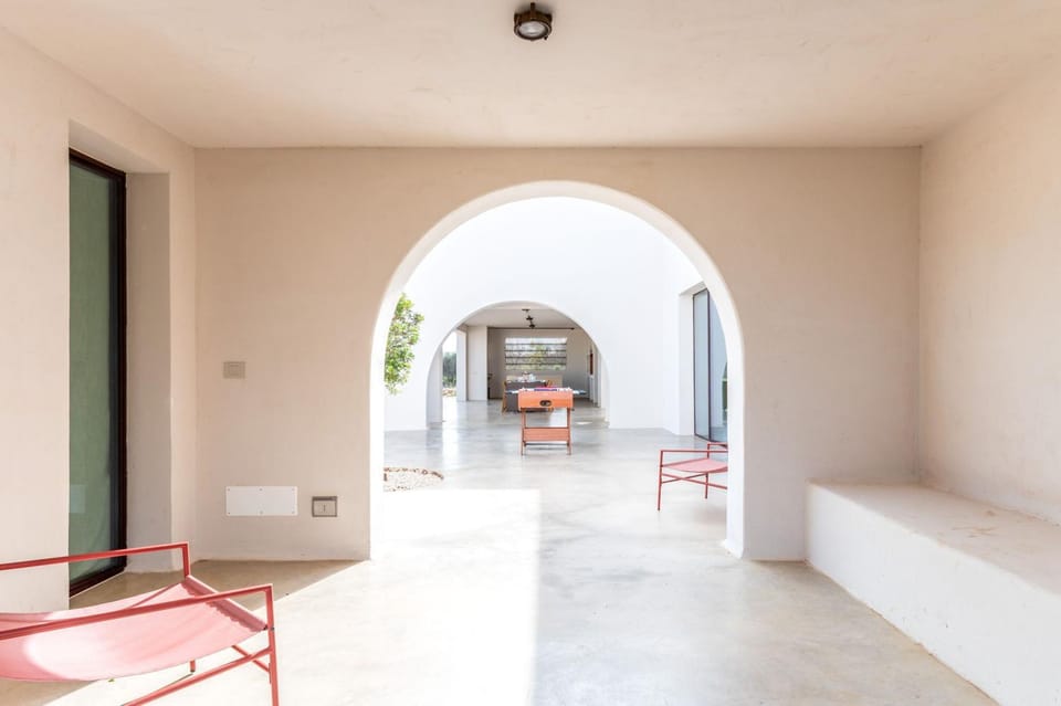 Day, Living room, Seating area