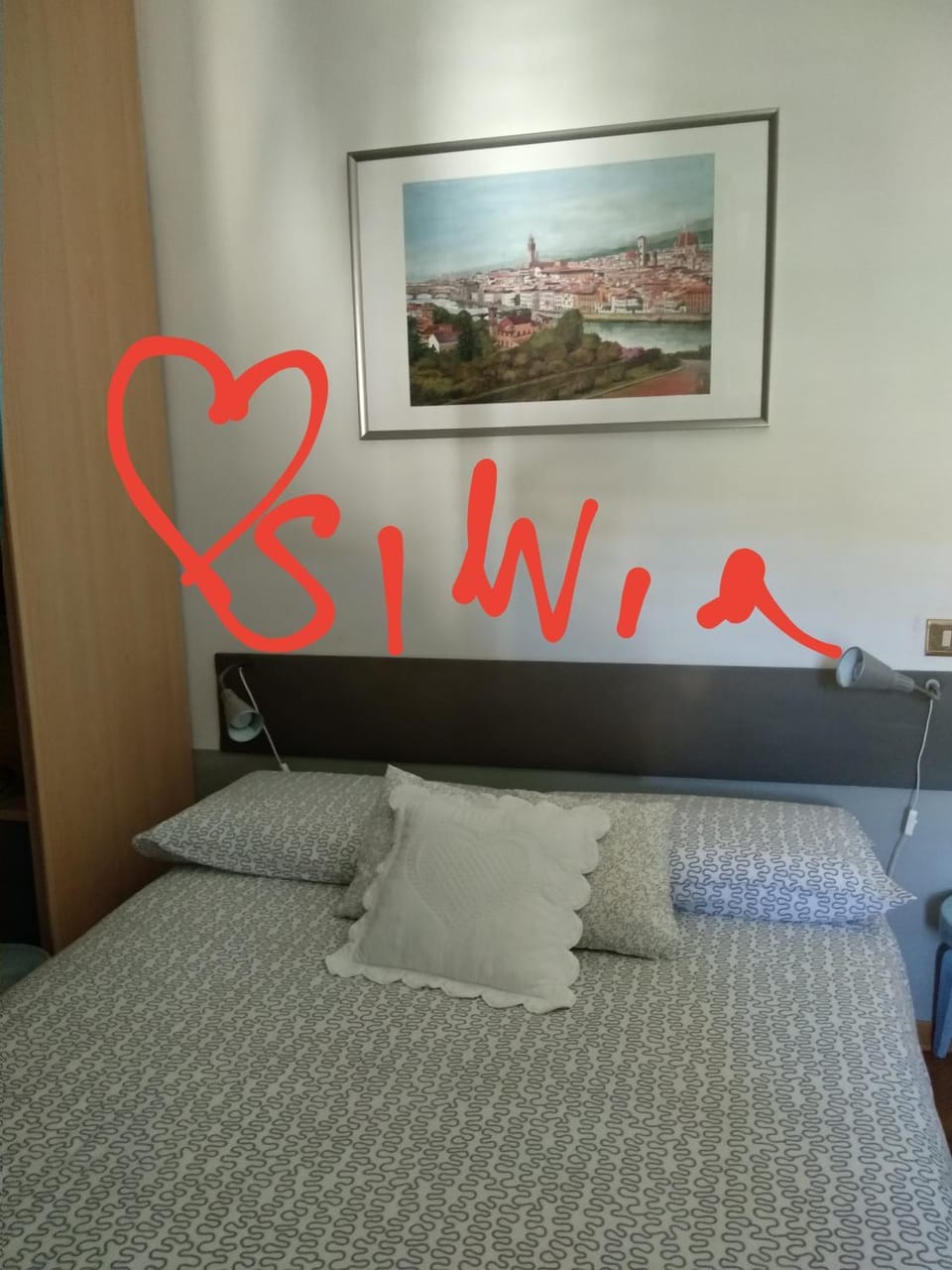 Bed, Photo of the whole room