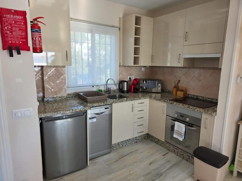 Sea view - Rooftop Terrace - Pool & Bar - Top Floor Apartment in Costa del Sol