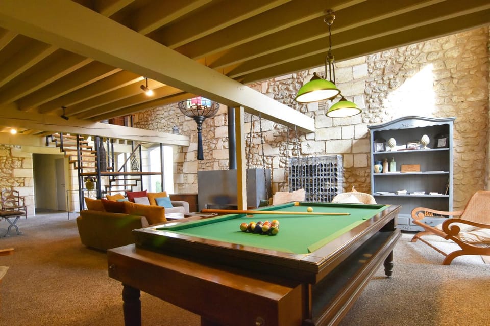 Communal lounge/ TV room, Billiard, Game Room, Library