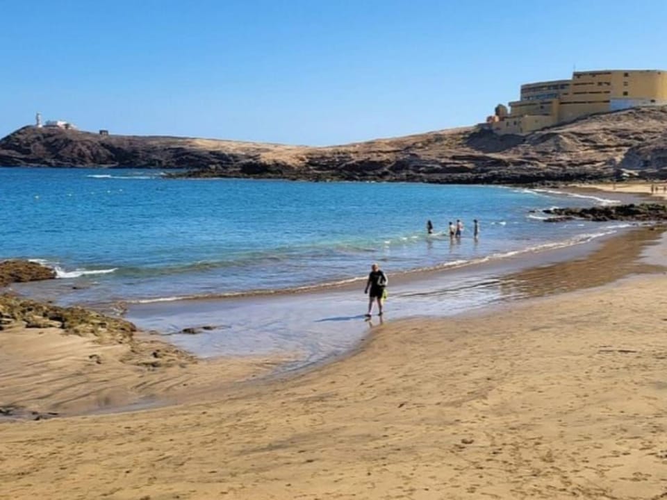 Holiday Home K'laya life beach - 4 schlafzimmer- meerblick by Interhome House in Gran Canaria