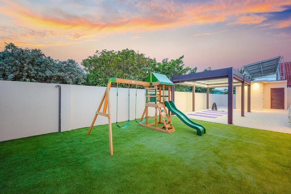 New Lux Villa DanzaPoolYogaBBQWalk>Eagle Beach Villa in Noord