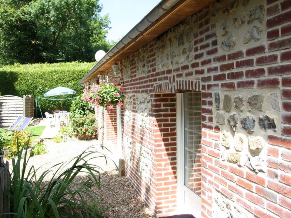 Holiday Home L'Ecurie d'Hubert - Pferdestall by Interhome House in Normandy