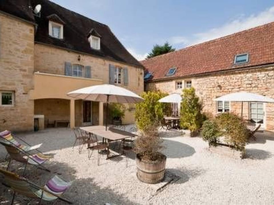 Holiday Home les Milandes in Sainte-Mondane by Interhome House in Nouvelle-Aquitaine