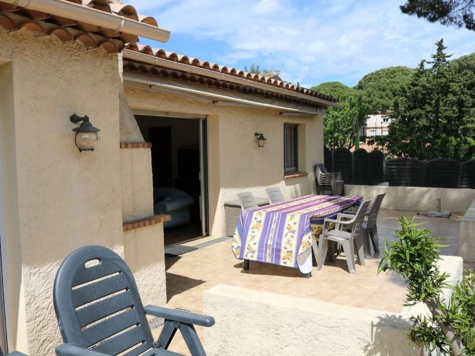 Holiday Home La Garonnette 12 by Interhome House in Sainte-Maxime