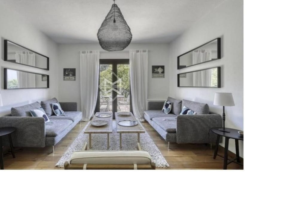 Holiday Home Villa 200 Meter vom Pramousquier Strand by Interhome House in Rayol-Canadel-sur-Mer
