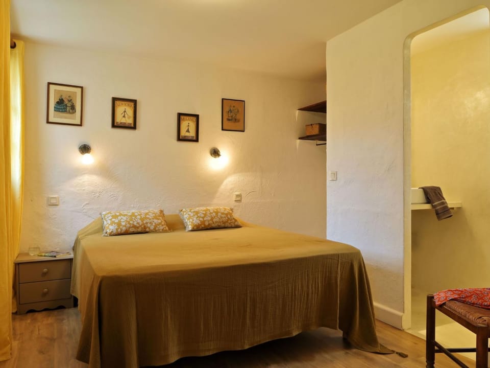 Holiday Home Weingut Punta della guardia zwischen Meer und Gebirge by Interhome House in Corsica
