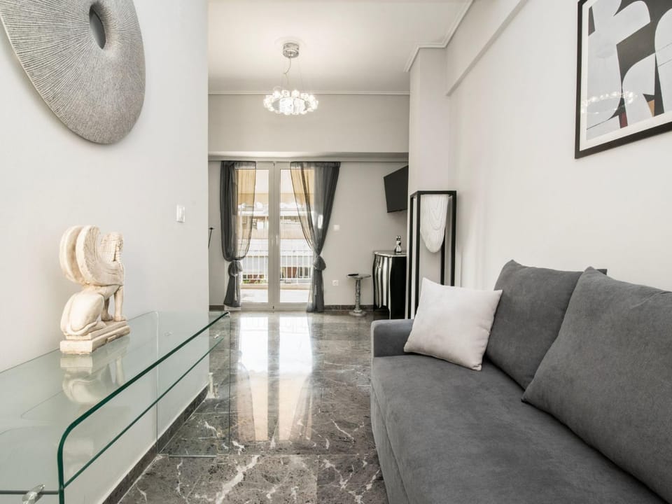 Apartment Athen von unserem Haus aus- wenige Schritte von der Akropolis entfernt by Interhome Apartment in Kallithea