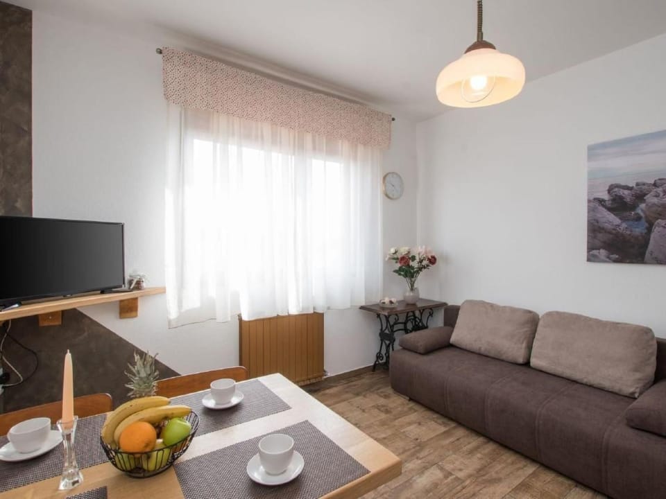 Apartment Neue Wohnung in Umag mit Terrasse by Interhome Apartment in Istria County