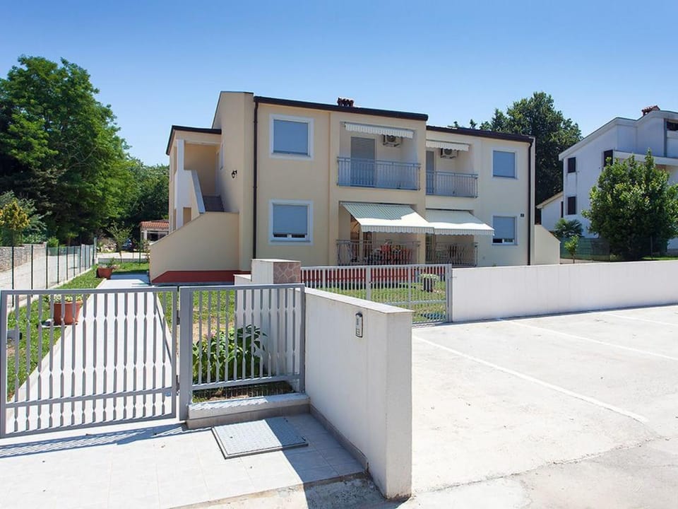 Apartment Rosi by Interhome Apartment in Poreč