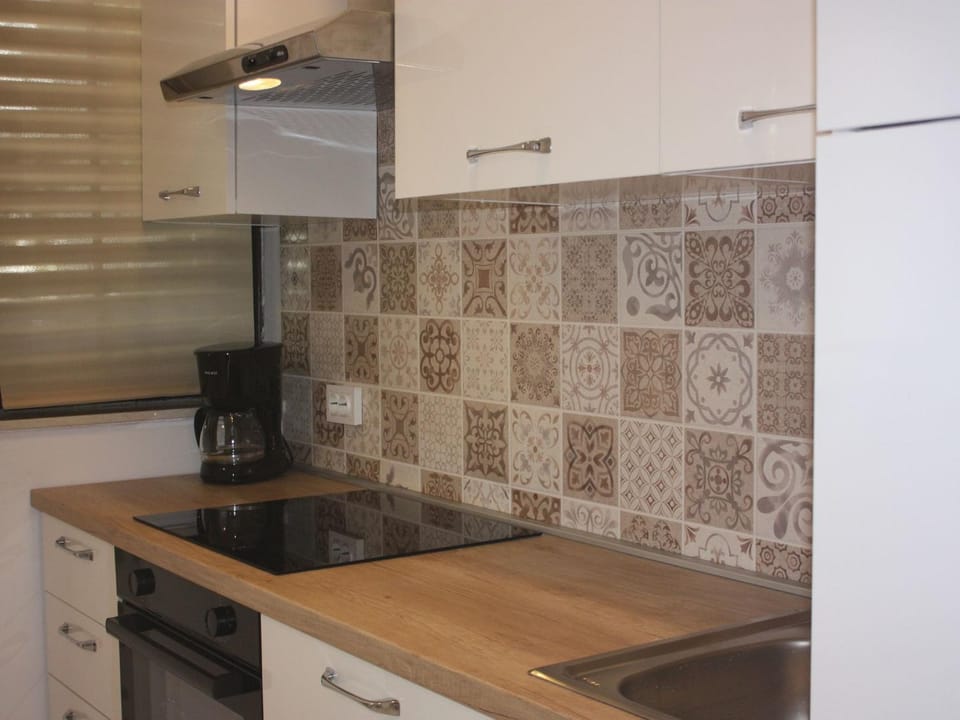 Apartment Geräumige charmante Wohnung in der Nähe des Meeres by Interhome Apartment in Pula