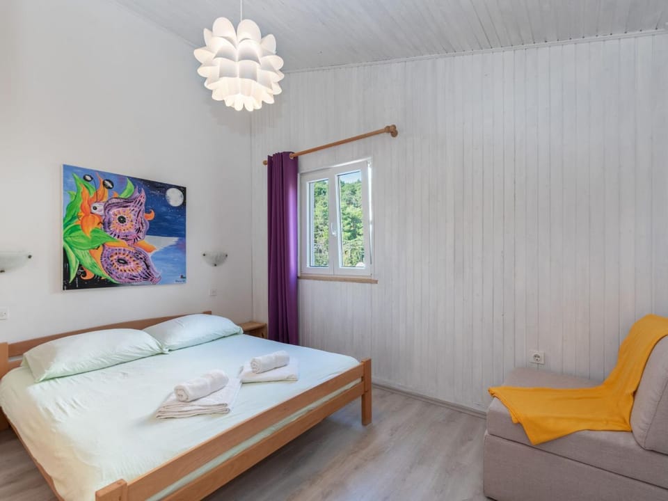 Apartment Wohnung Leonardo mit Blick auf das Wasser by Interhome Apartment in Istria County