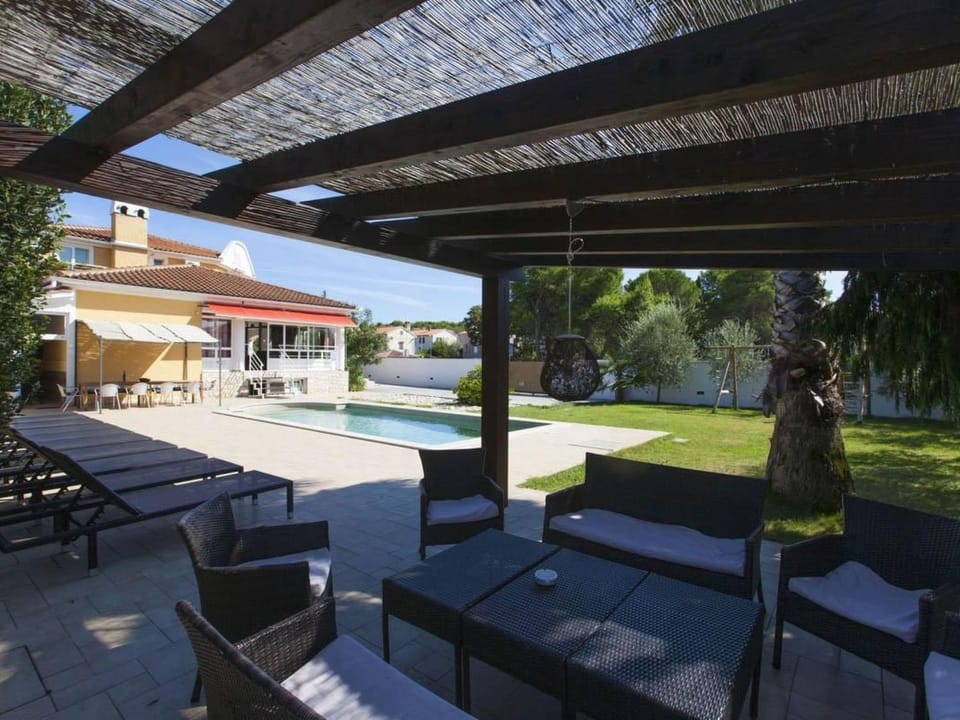 Holiday Home Villa Vedorna großes Wellness-Haus in Strandnähe- Pomer by Interhome House in Banjole