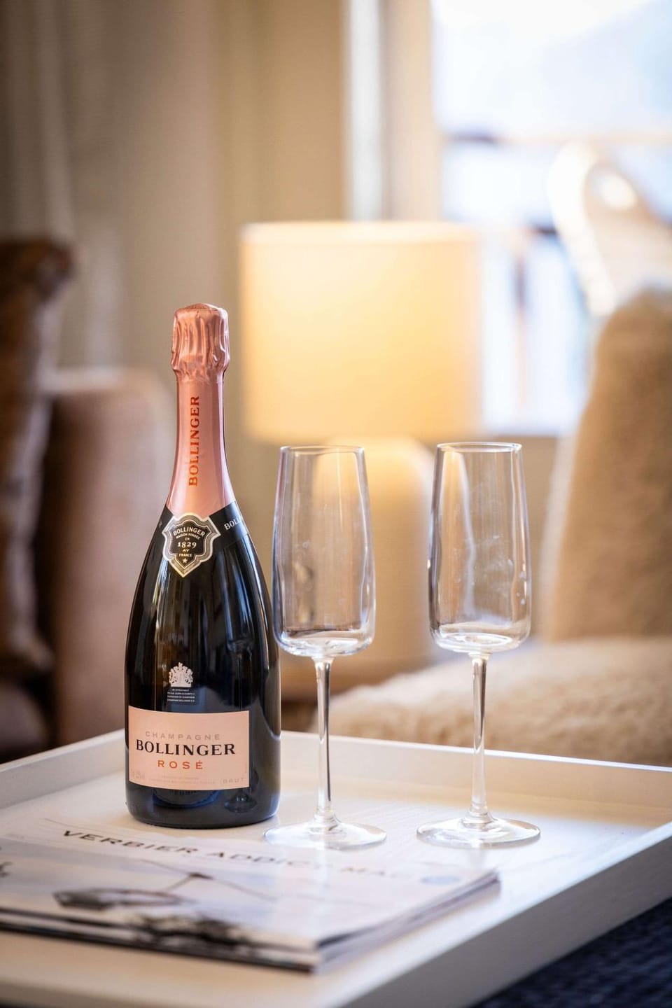 3BR Central Pool Sauna Gym & Views Apartment in Bagnes