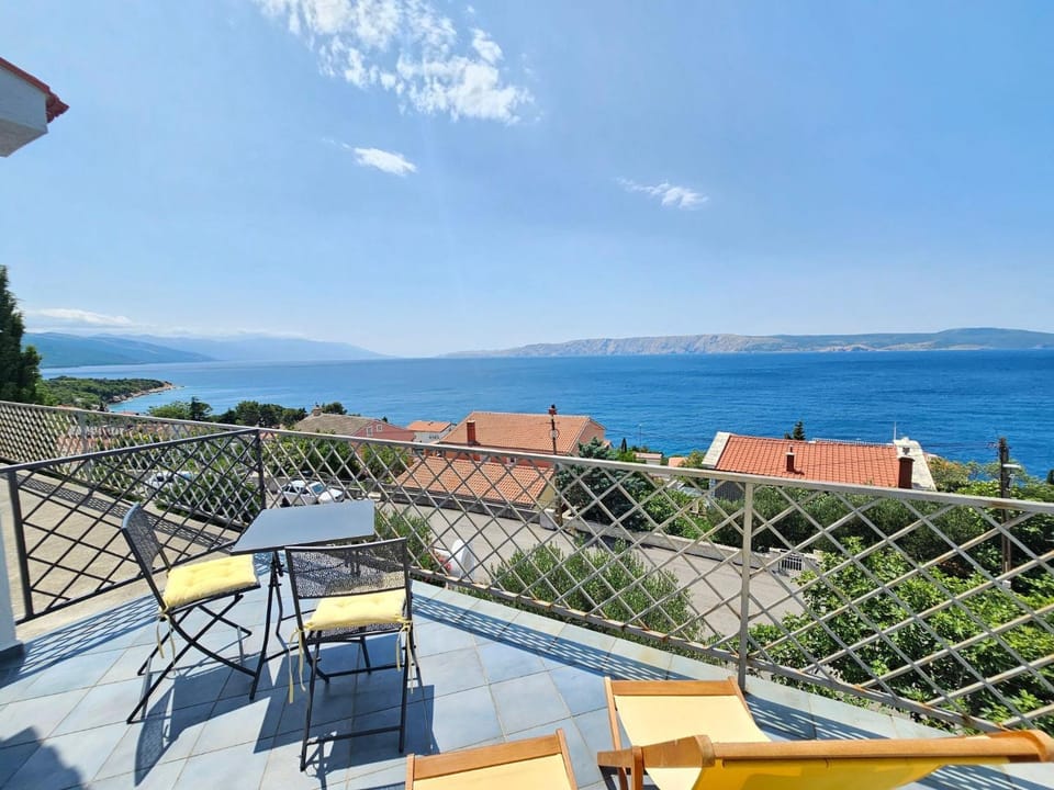 Apartment Wohnung für 4 Personen mit Meerblick by Interhome Apartment in Novi Vinodolski