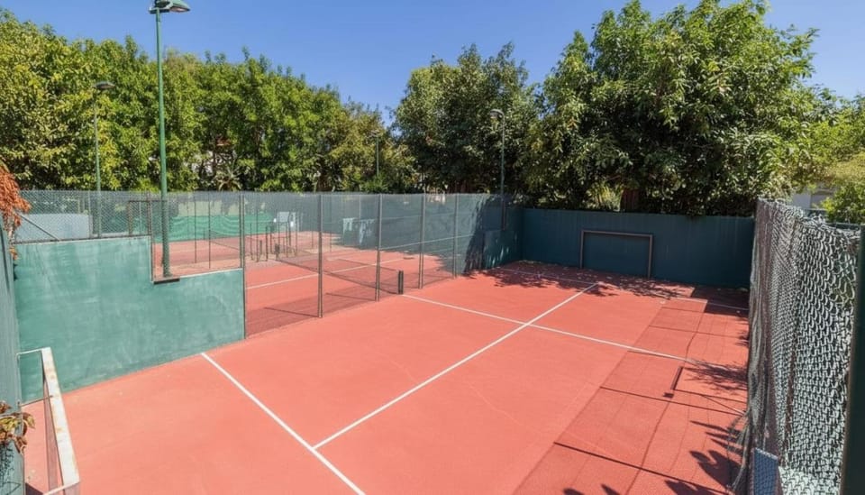 Tennis court