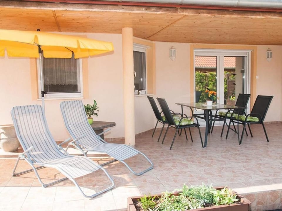 Holiday Home Hochwertiges Ferienhaus Steffi mit Terrasse by Interhome House in Hungary