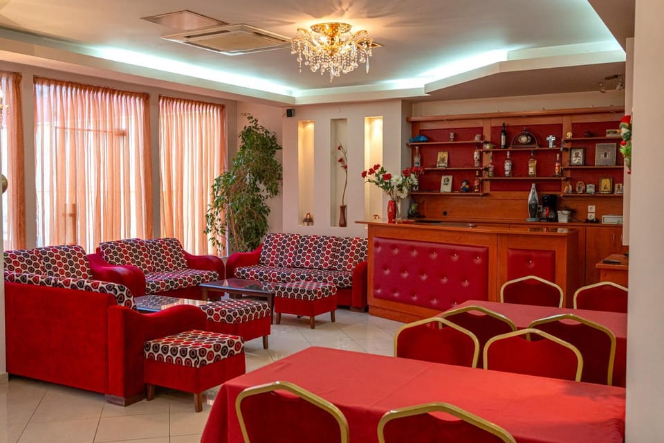 Communal lounge/ TV room, Lounge or bar