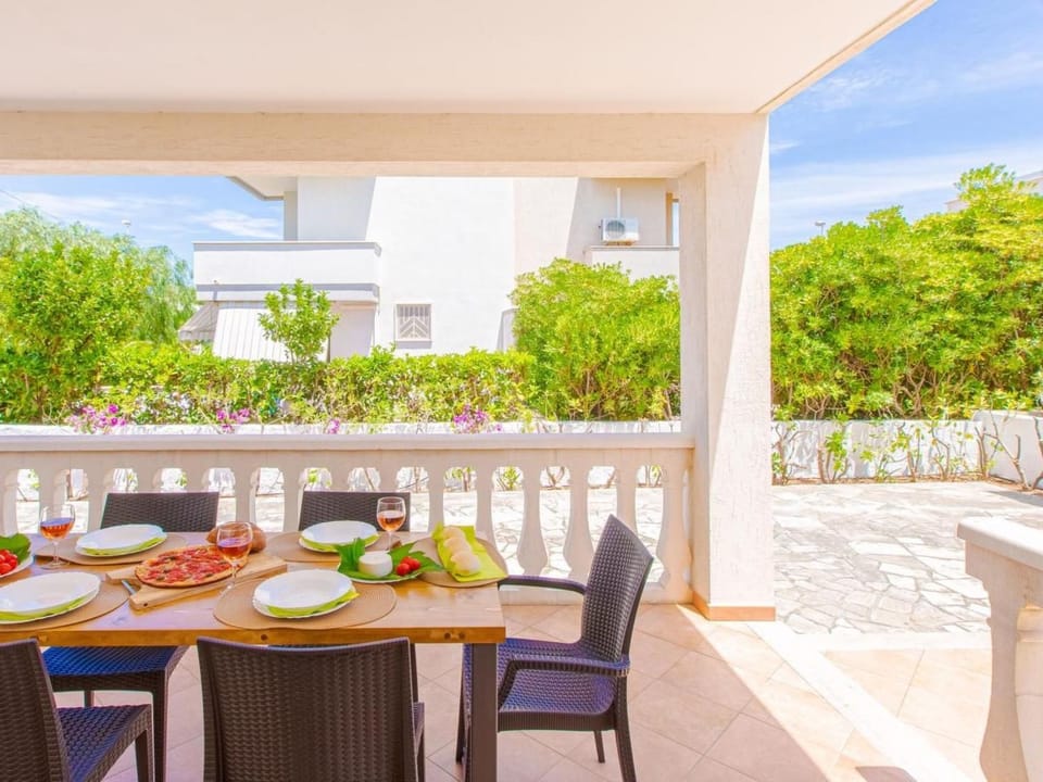 Holiday Home Villa Orchidea am Meer in Apulien by Interhome House in Province of Taranto