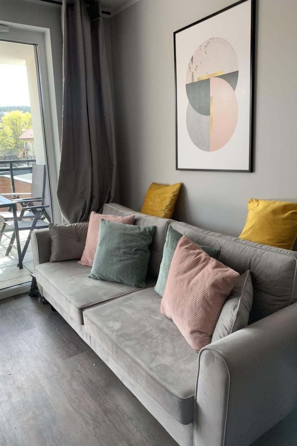 Photo of the whole room