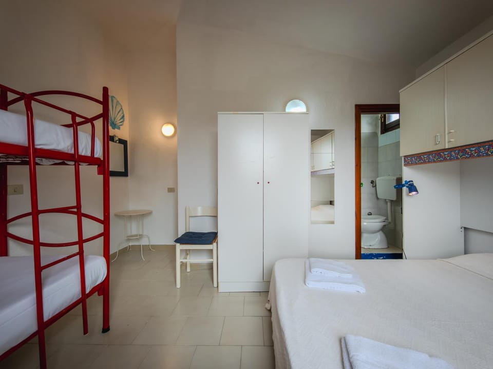Bed, Photo of the whole room, Bedroom, bunk bed, towels, wardrobe