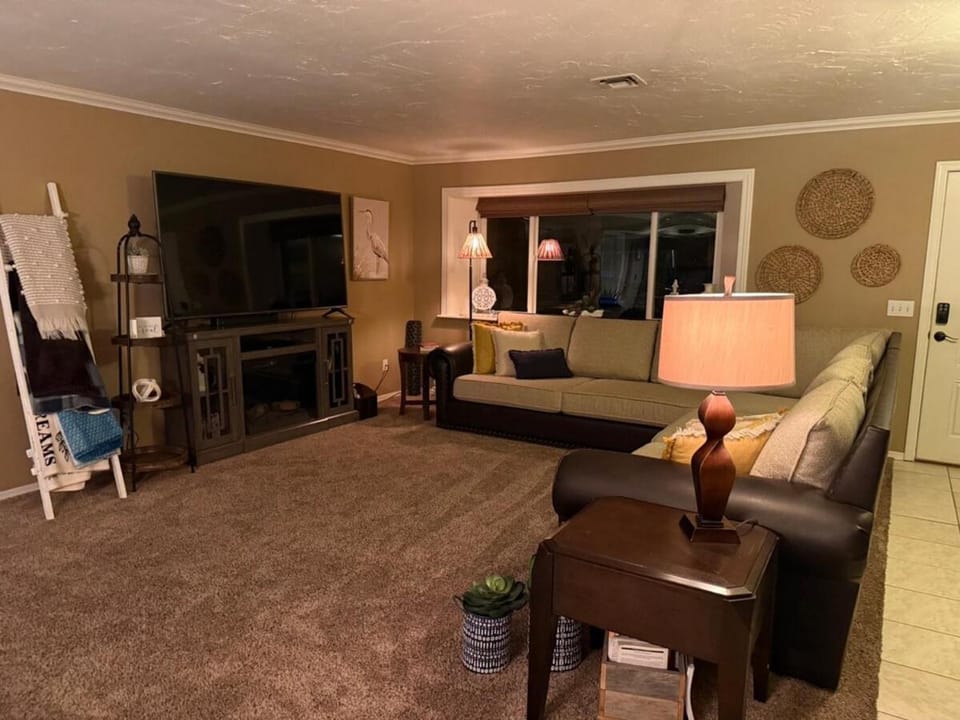 Oasis Getaway House in Lake Havasu City