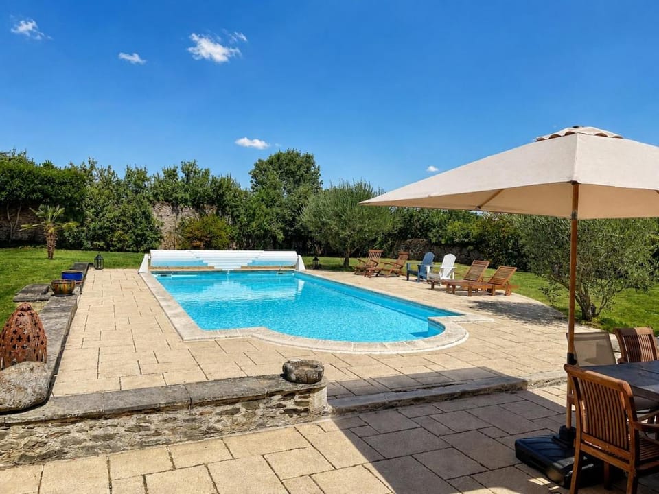 Séjour Prestige Moulin XVIe Piscine & Calme House in Pays de la Loire