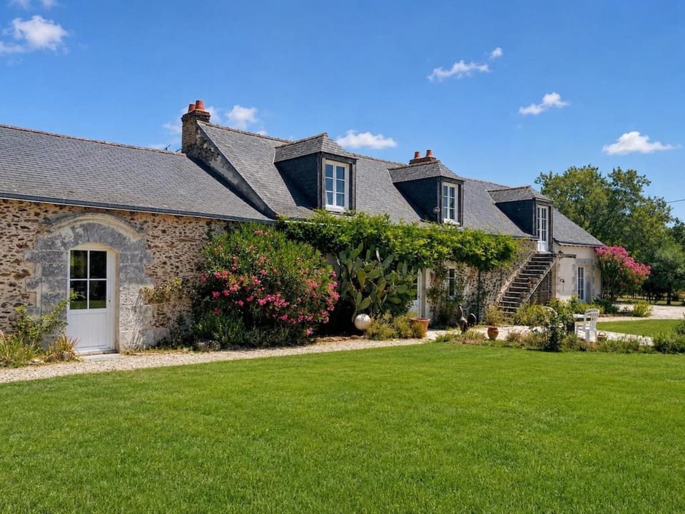 Séjour Prestige Moulin XVIe Piscine & Calme House in Pays de la Loire