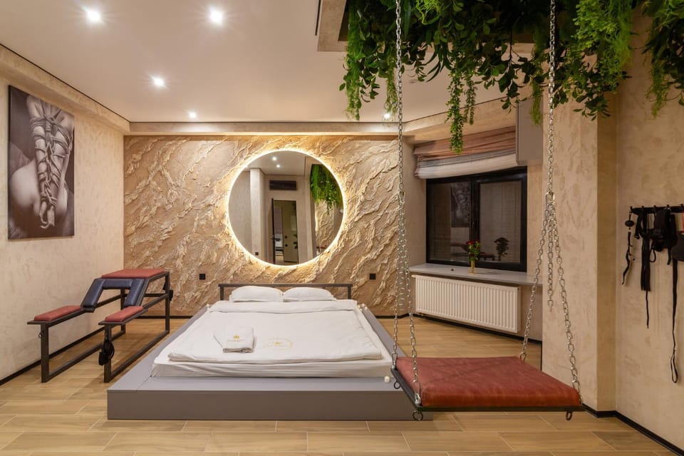 Royal Luxury Apartment with Sauna and Jacuzzi Apartment in Lviv