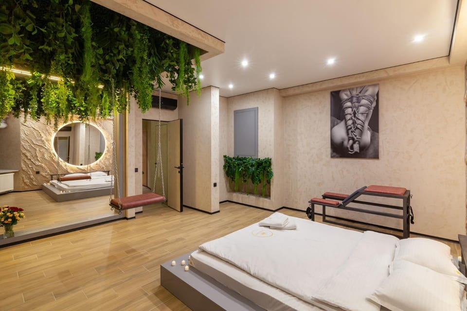 Royal Luxury Apartment with Sauna and Jacuzzi Apartment in Lviv