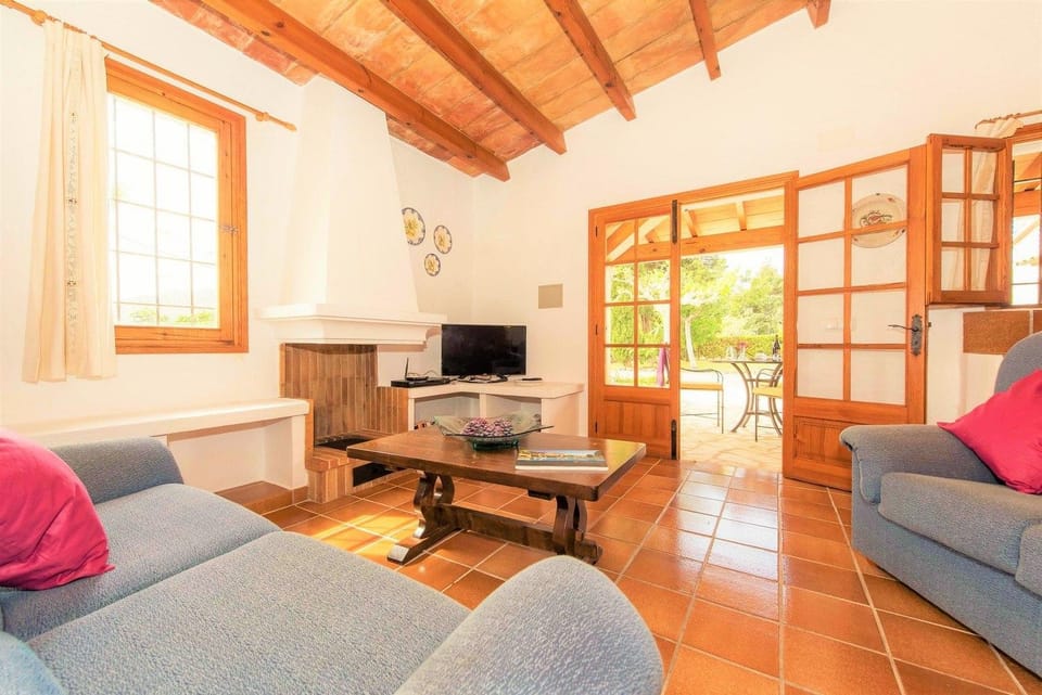Villa Can Cuxach Villa in Raiguer