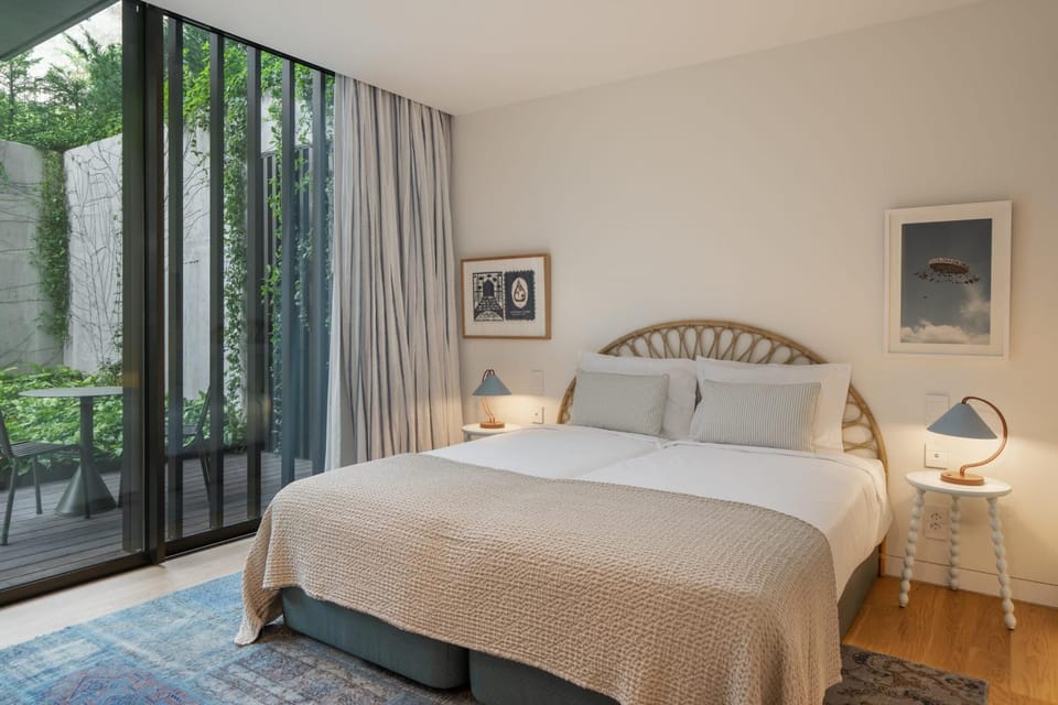 Bed, Balcony/Terrace, Photo of the whole room, Bedroom