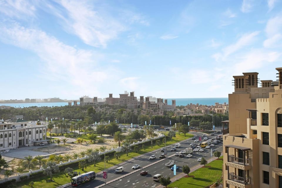 GuestReady - 1 BHK | Serene 9th-Floor Escape Apartment in Dubai